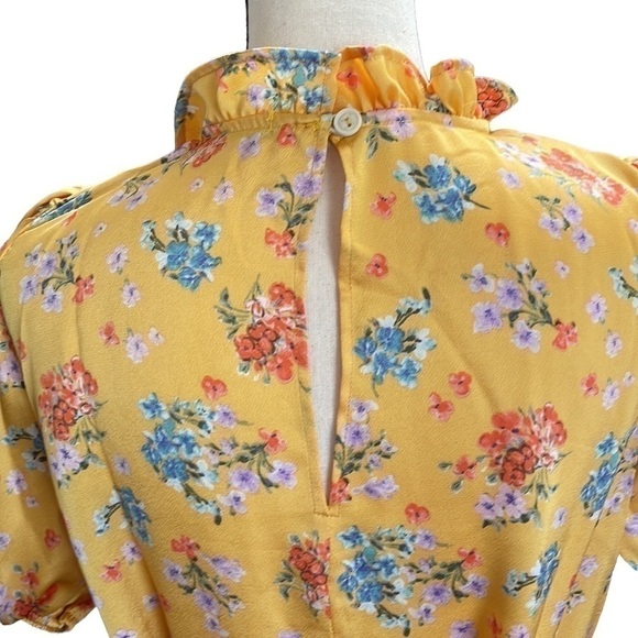 ♥️VELVET Torch♥️Floral Print Puff Sleeve Dress size (Medium) - Picture 7 of 8